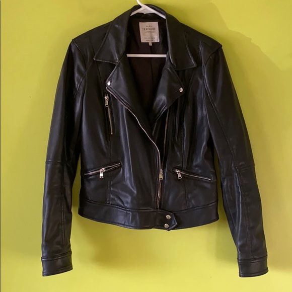 Zara Jackets & Blazers - Faux leather black jacket.